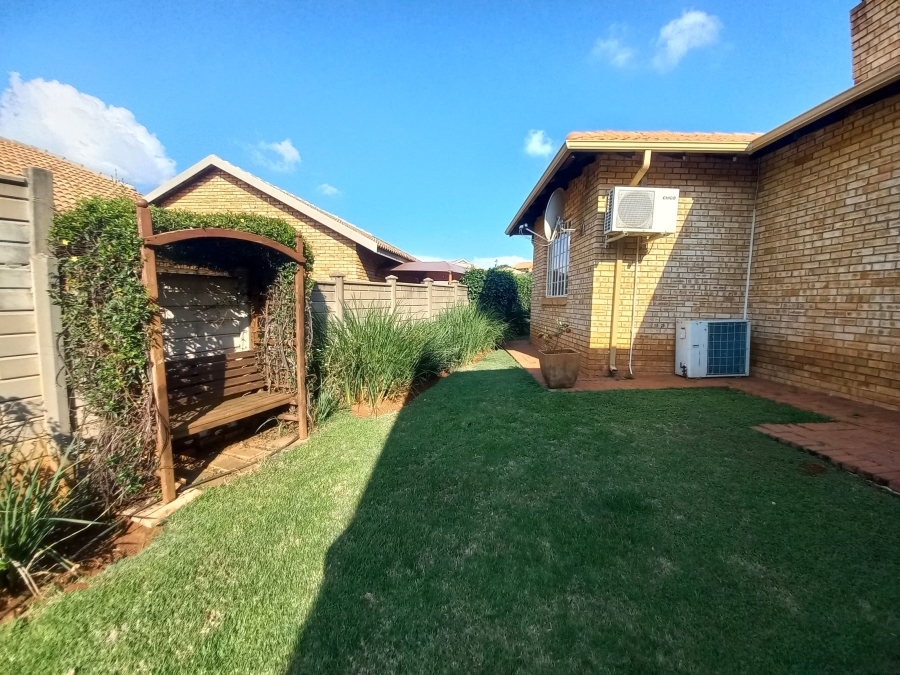 3 Bedroom Property for Sale in Safari Gardens North West
